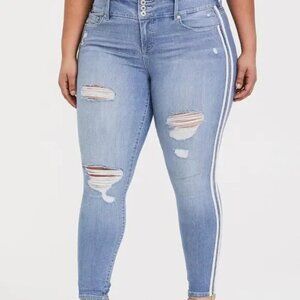 Torrid Side Stripe Jegging - Premium Stretch Light Wash in Size 22R (Regular)